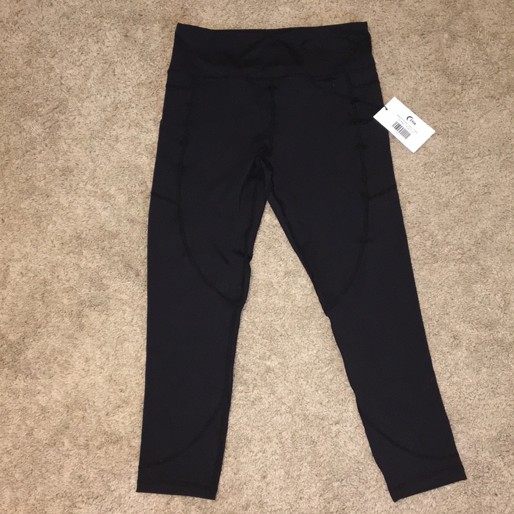 Size 12 Zyia Black Pocket Light n Tight 24”